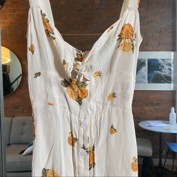 Reformation floral dress - Picture 2 of 3